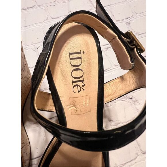 Idore Womens Size 7 Cork Wedge Platform Sandal Black Glossy Leather Summer Night - Picture 3 of 12